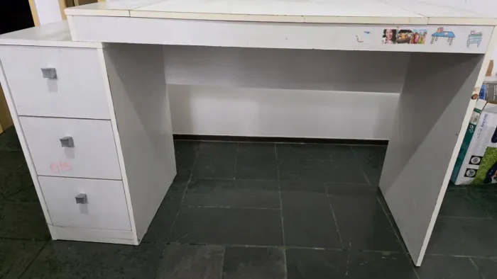 Escrivaninha _ Mesa de Estudos