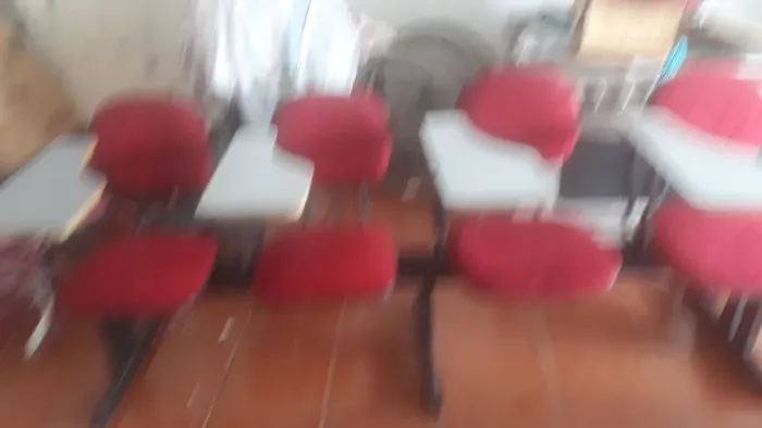 Jogo  de   cadeiras  de  espera