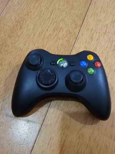 Controle Xbox 360 Sem Fio Preto Original + Adaptador de Pilhas