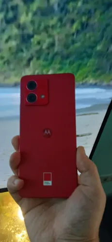 Moto G84