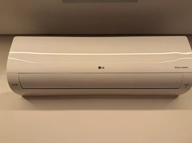 Ar Condicionado LG 24.000Btus Dual Inverter Voice - Quente e Frio