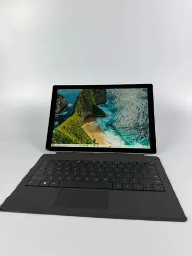 Microsoft Surface Pro 6 i5 8GB 128GB SSD + 2 Teclados