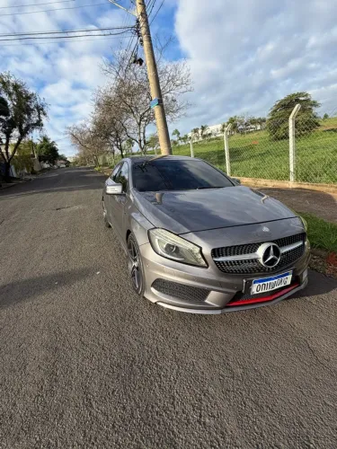Mercedes-Benz Classe A 250 2.0 TB Sport Aut. 2015