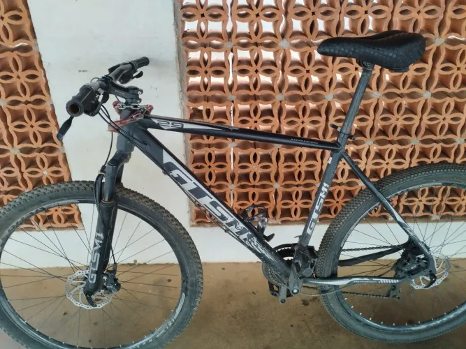 Bicicleta aro 29 GTSM1