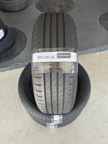 Pneu 205/60 R16 Goodyear