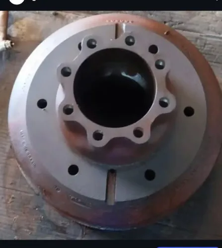 Tambor de freio traseiro para 608 (conjugado) MARCA FARINA