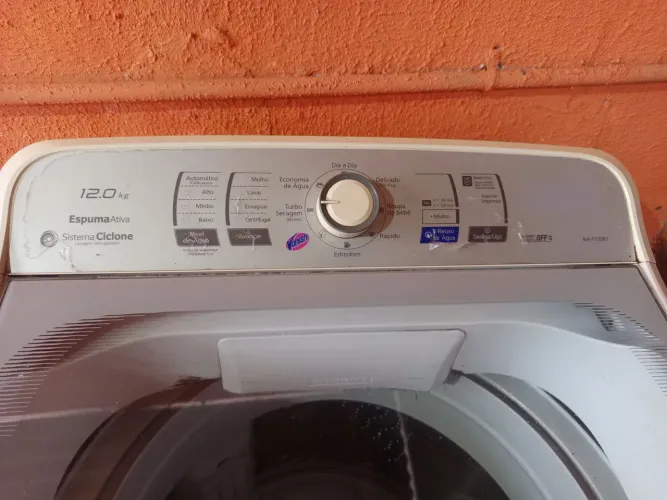 Vendo máquina Panasonic 12 kg