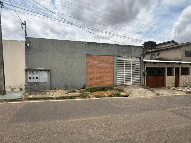 VENDO CASA EM RIO BRANCO - PREÇO DE OPORTUNIDADE - 250M DA AV CEARÁ - CASA A VENDA