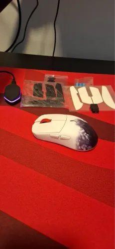 Wlmouse Ying Magnésio branco preto