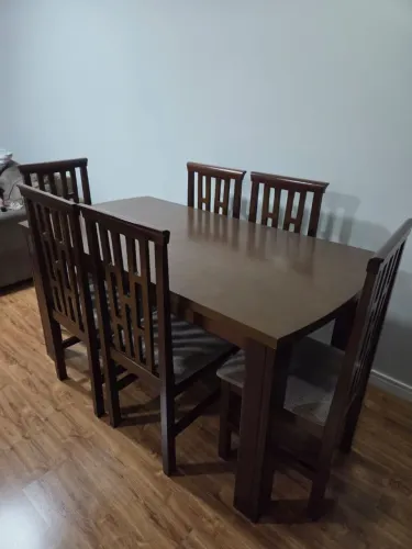 Vendo jogo mesa de jantar 6 cadeiras