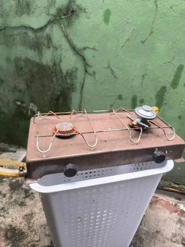Mini fogão 2 bocas portátil vai completo com relógio