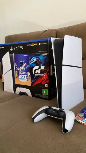 PS5 slim com 5 jogos e NF