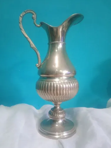 Belíssima Jarra / ânfora com banho de prata <br>