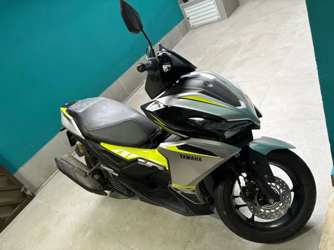 AEROX 160 - PRATA semi nova