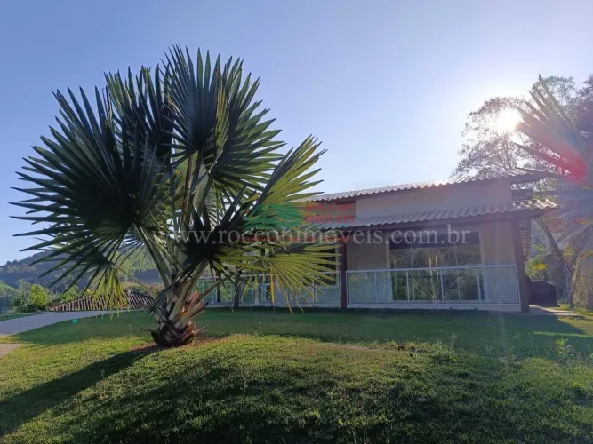 Casa (Padrão), com 3 quartos sendo 2 suites à Venda, 200 m² em Paraju (Domingos Martins)/E