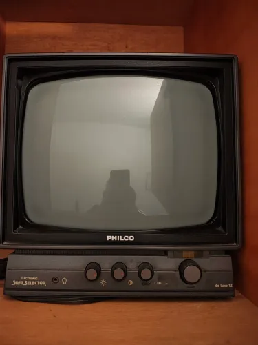 Tv Philco outro e branco 12 polegadas colecionador