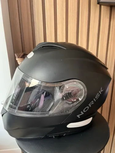 Capacete Norisk 56 e 58