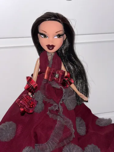 Boneca Bratz Katia Holiday Collector