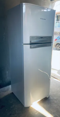 Geladeira Electrolux Frost free - 402 litros FUNCIONANDO 100%