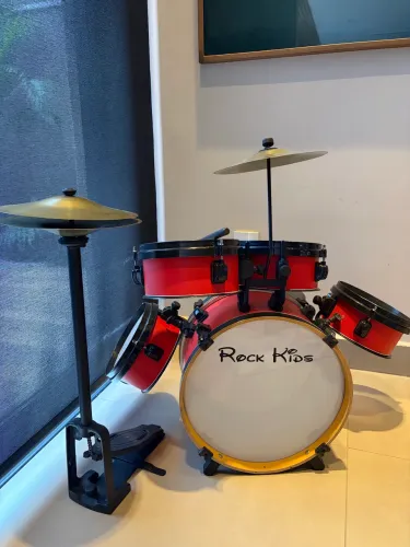 Bateria infantil