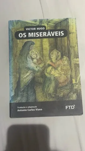 Livro Os Miseráveis, de Victor Hugo, Editora FTD, com adaptação de Antonio Carlos Viana.