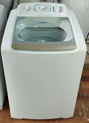 Máquina Electrolux 12 kg revisada