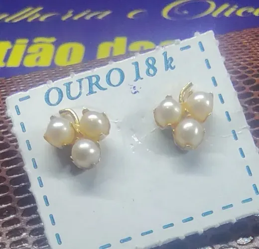 Brincos Pérola Ouro 18 Kilates Peso 0.50 Gramas 6 mm Modelo Cacho de Uva                  