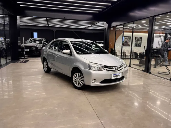 Toyota Etios XLS Sedan 1.5 Flex 16V 4P Mec. 2016