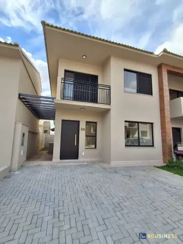 Casa à venda com 3 quartos, sendo 1 suíte - Jardim Santa Helena, Valinhos, SP