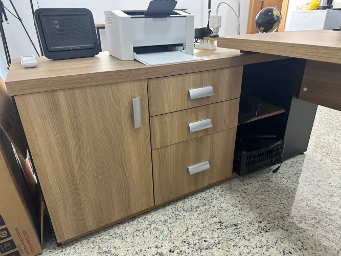 Mesa de Escritório em L (Parcelo no cartão)