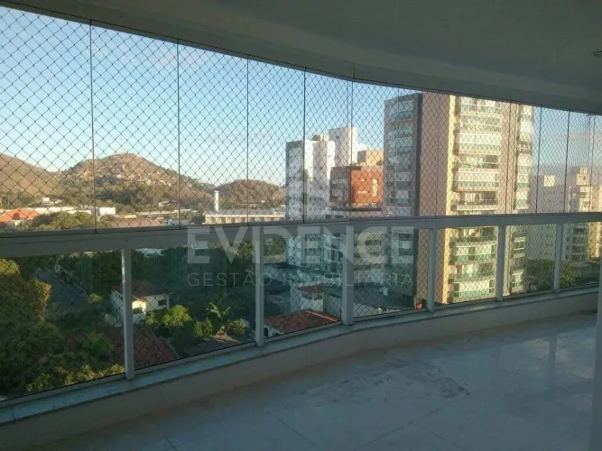 Excelente 3 quartos sendo 1 suite, 117 m², sol da manhã, 2 vagas de garagem em Bento Ferre