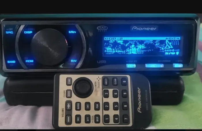 Rádio Pioneer golfinhos DEH-P6000UB