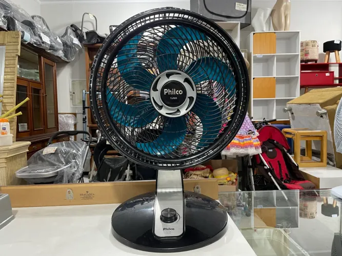 Ventilador de Mesa Philco Turbo PVT400 155W