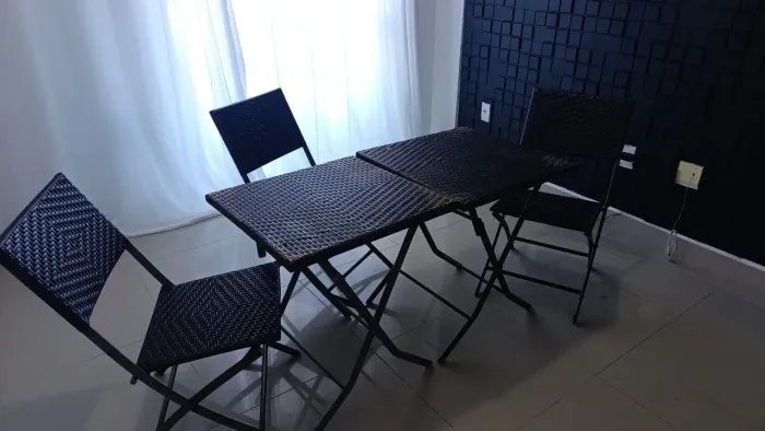 Conjunto mesas e cadeiras jardineiras