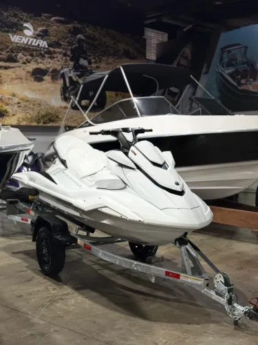 JET WAVERUNNER FX CRUISER SVHO