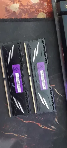 2 PENTE DE MEMÓRIA RAM DE 8GB (TOTAL 16GB)