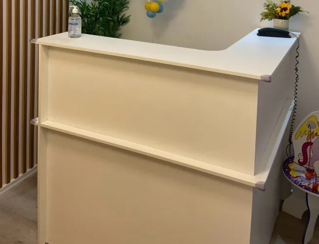 Balcão recepção / recepcionista