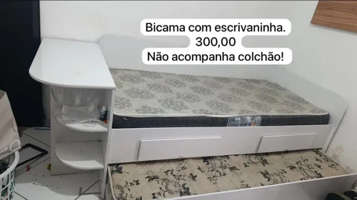 Vende-se bicama com escrivaninha.