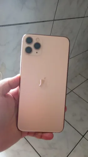 Vendo ou troco IPhone 11 Pro Max