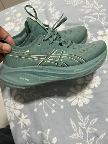 Tênis Asics nimbus 26 