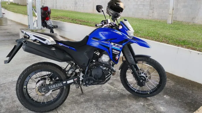 Moto YAMAHA LANDER XTZ 250