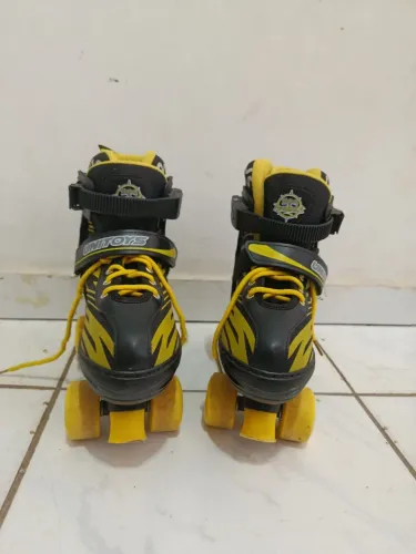 Vende-se patins usado