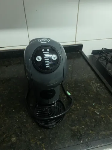 cafeteira nova e boa pra uso com caixa
