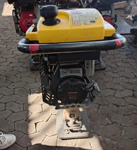 Compactador de solo