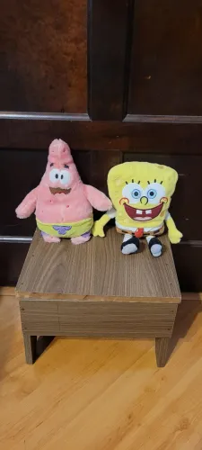 Vendo Kit pelúcias Bob Esponja e Patrick
