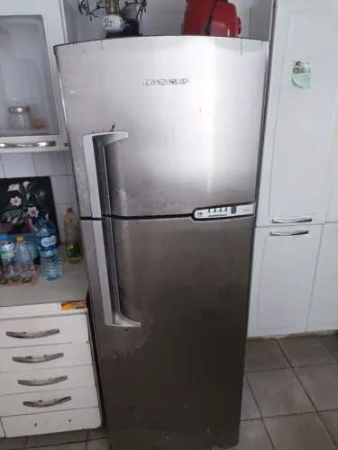 Geladeira Frost Free Brastemp.