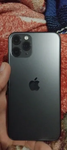 IPHONE 11 a venda ! Saúde da bateria 69%? celular funcionando normalmente ?aprelho com