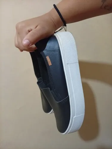 Sapatênis feminino moleca, n°36,nunca usado, em perfeito estado, cor preta