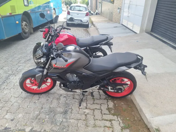 Moto Yamaha Fz15