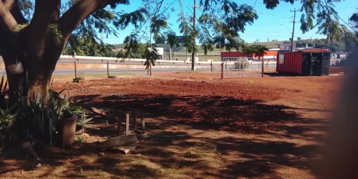 Alugo casa no sítio